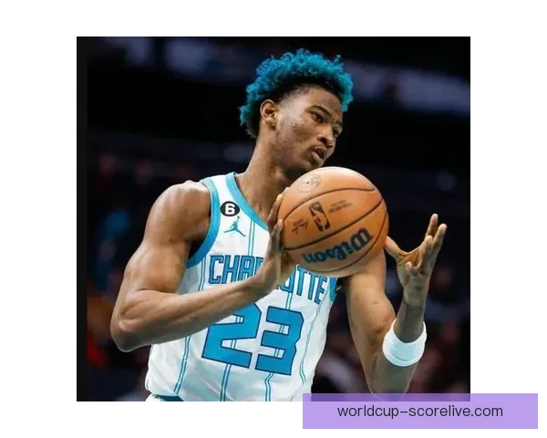 艾维情绪失控言行激烈引争议令人联想到马布里与凯-琼斯